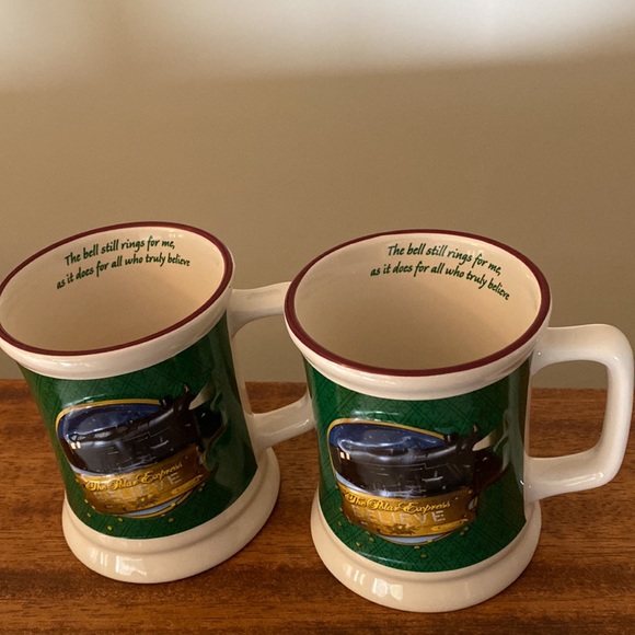 Polar Express Mugs 14 Oz Exc Shape DW & MW Safe Unused - Picture 2 of 13